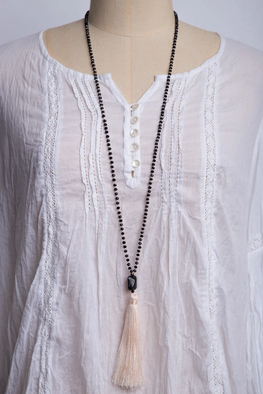 Bead Necklace (Black & White)