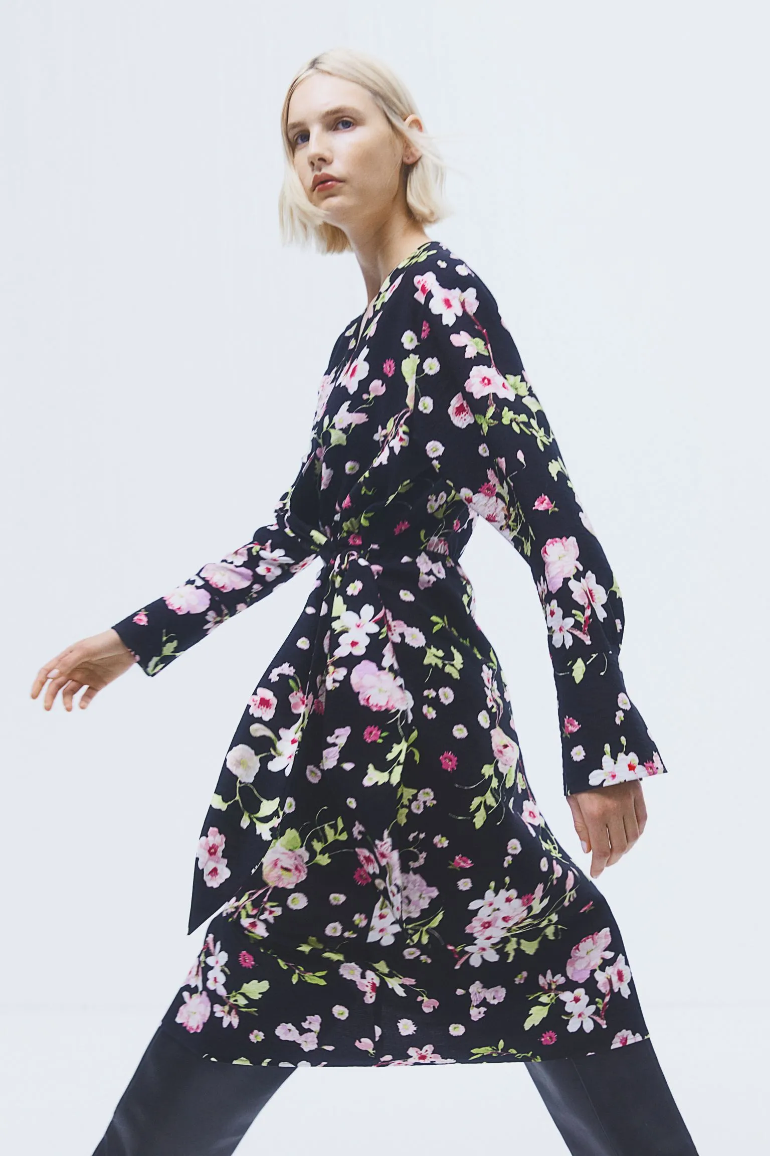 H&M Floral Tie-detail Wrap dress, black/multicolor