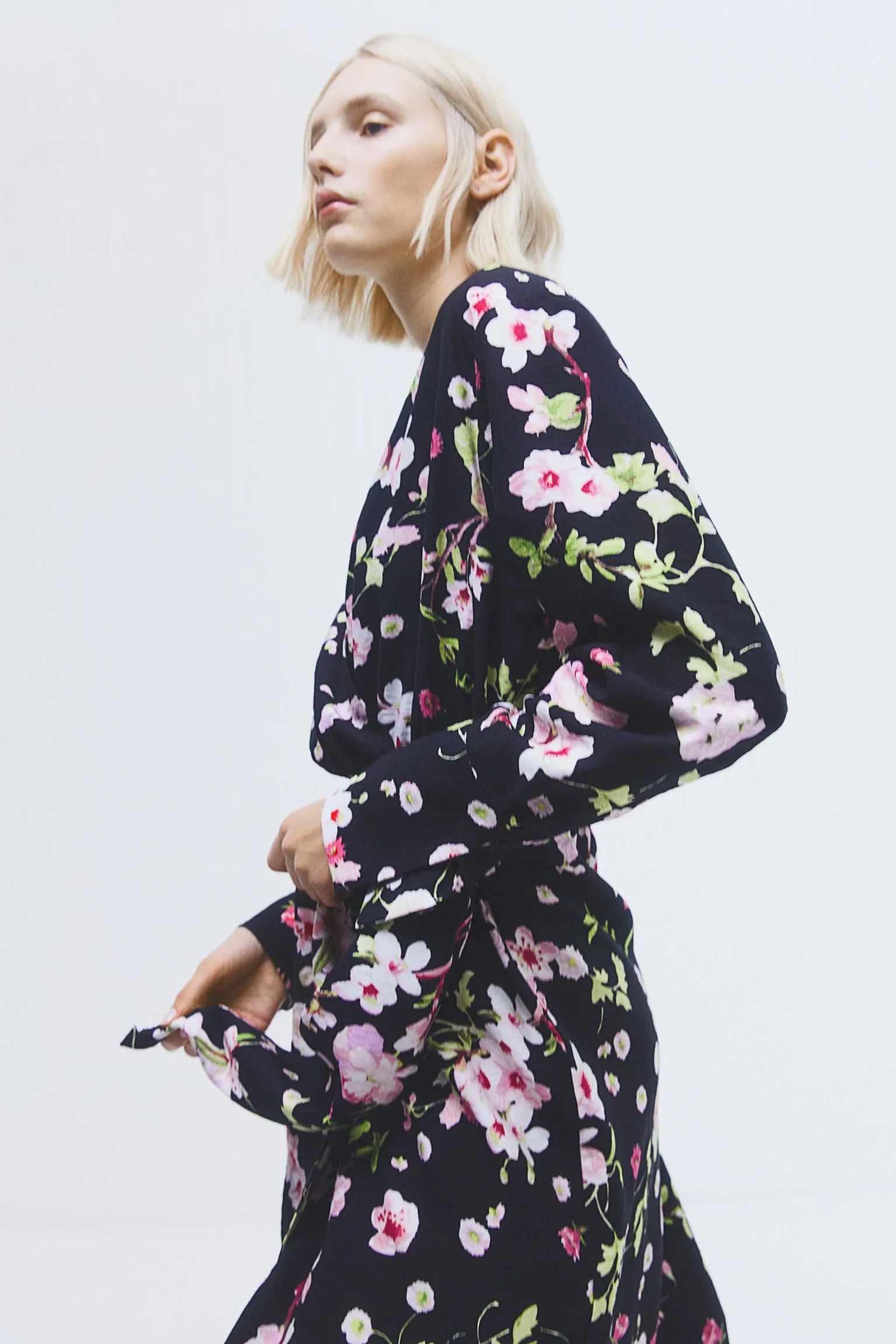 H&M Floral Tie-detail Wrap dress, black/multicolor