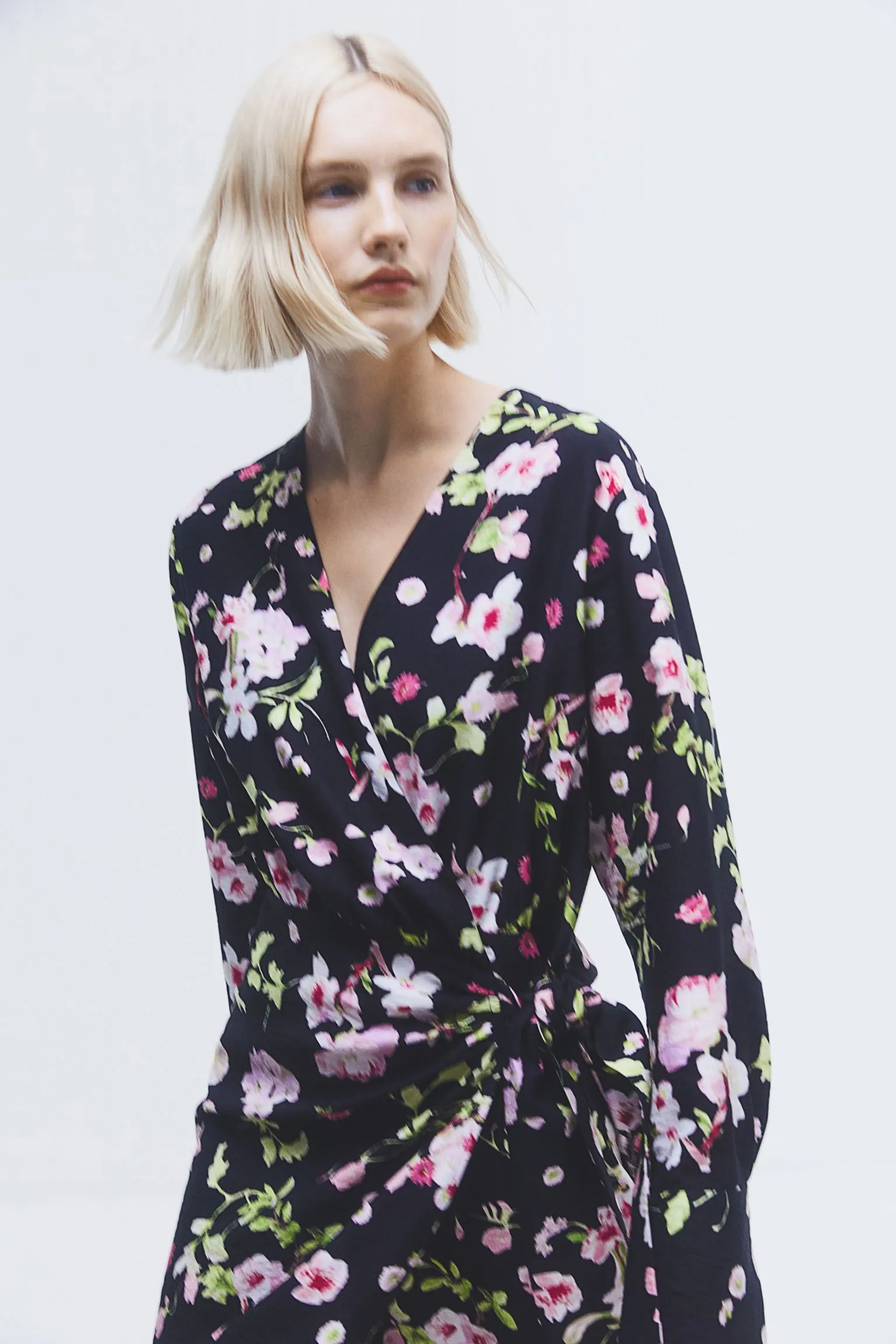 H&M Floral Tie-detail Wrap dress, black/multicolor
