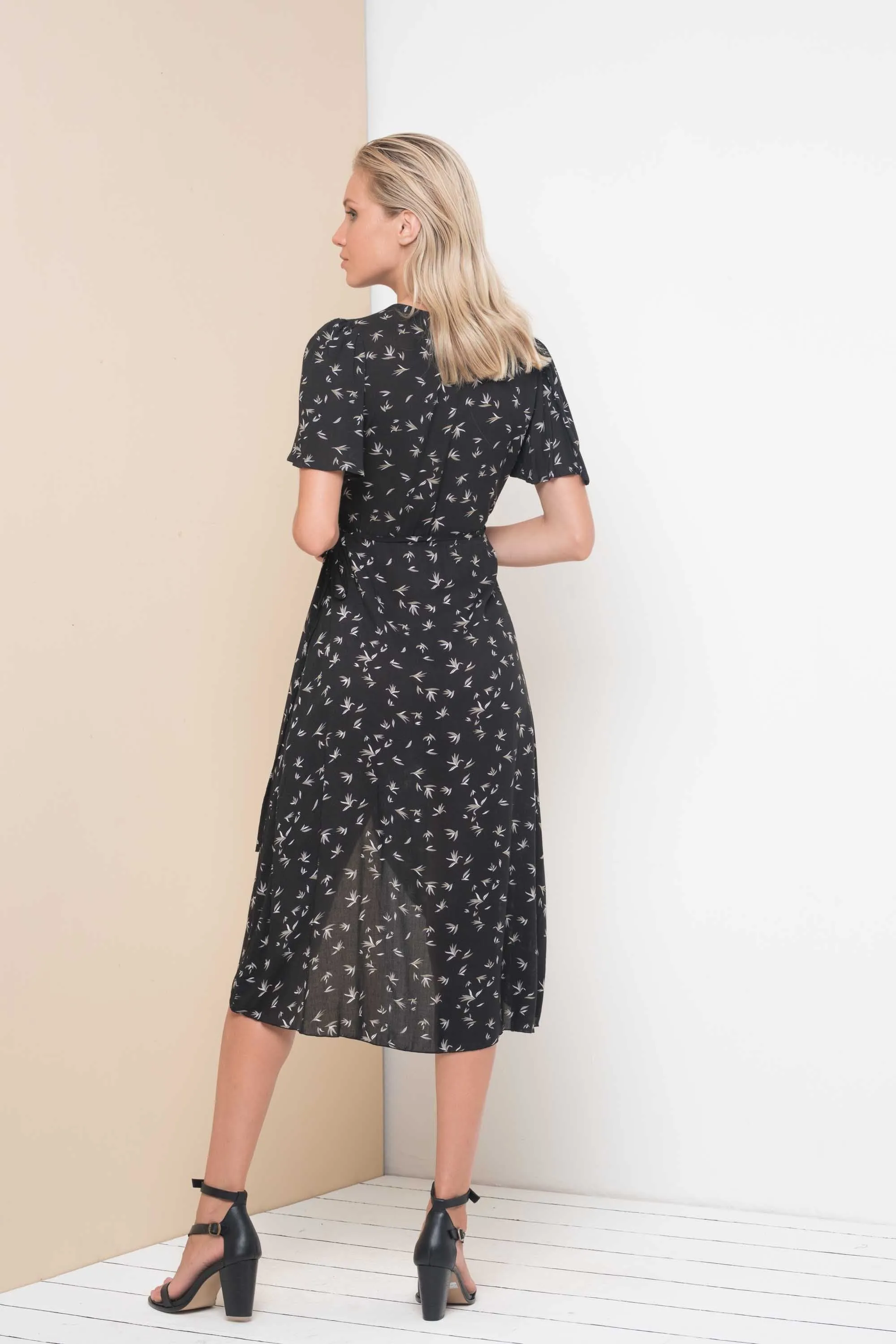 Pre-Order Curve Agung Dress